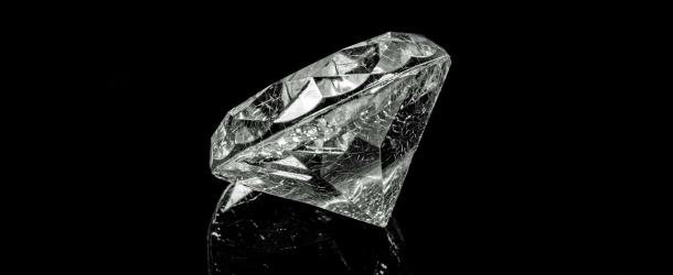 ‘Elastic’ Diamonds Could Help Quantum Computers Run at Room Temperature