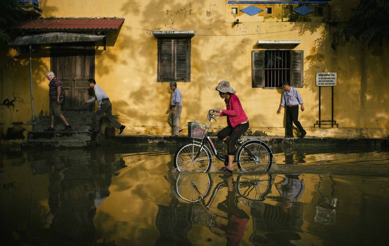 Looking at flood predictions, Multiverse Computing, Oxford Quantum Circuits, and Moody's Analytics are all collaborating to use quantum technology to solve this problem.